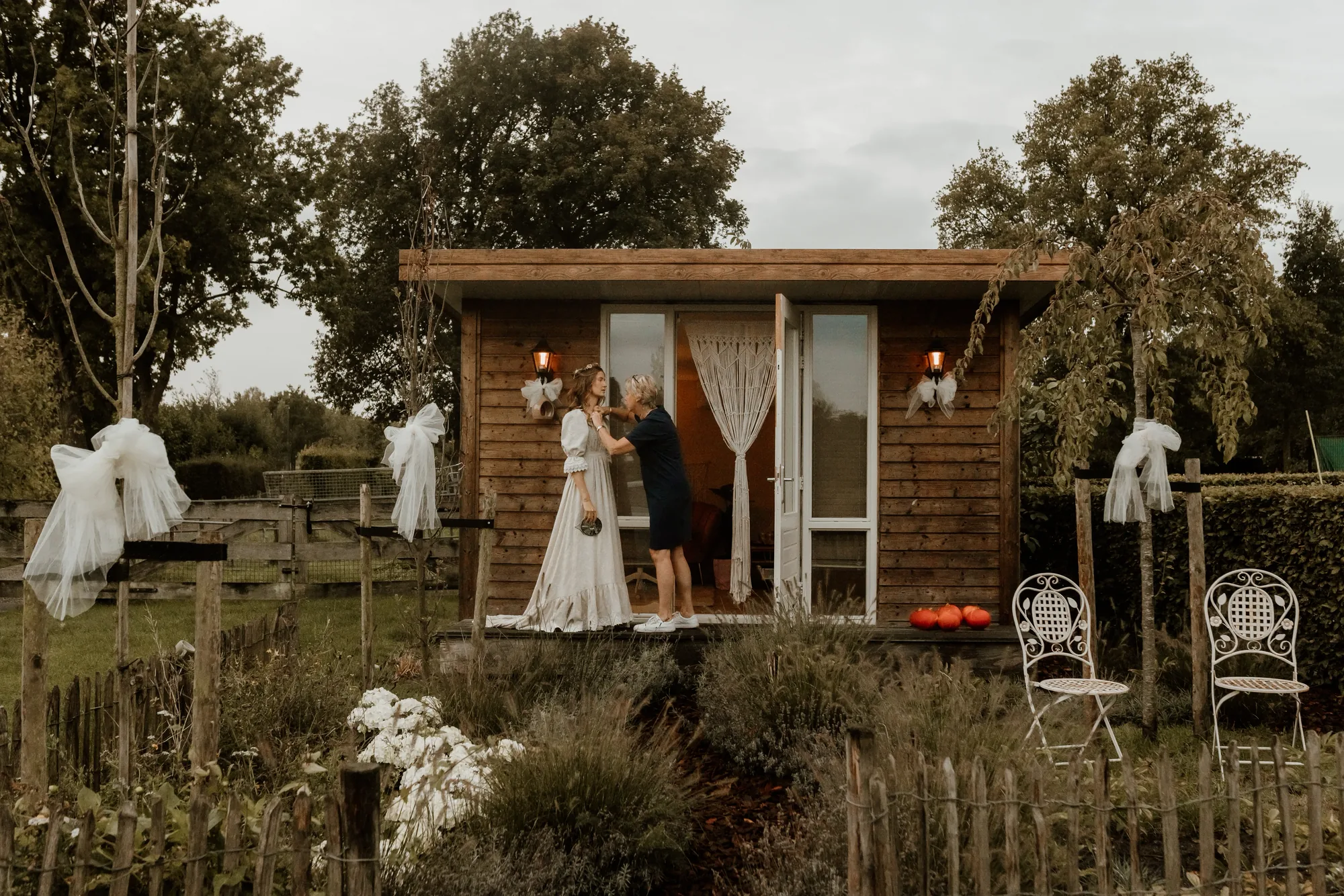Bruiloft van Ivo en Heidi midden in het bos. — trouwfoto 6