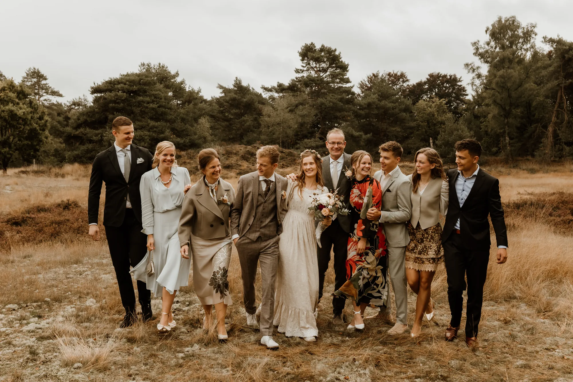 Bruiloft van Ivo en Heidi midden in het bos. — trouwfoto 33