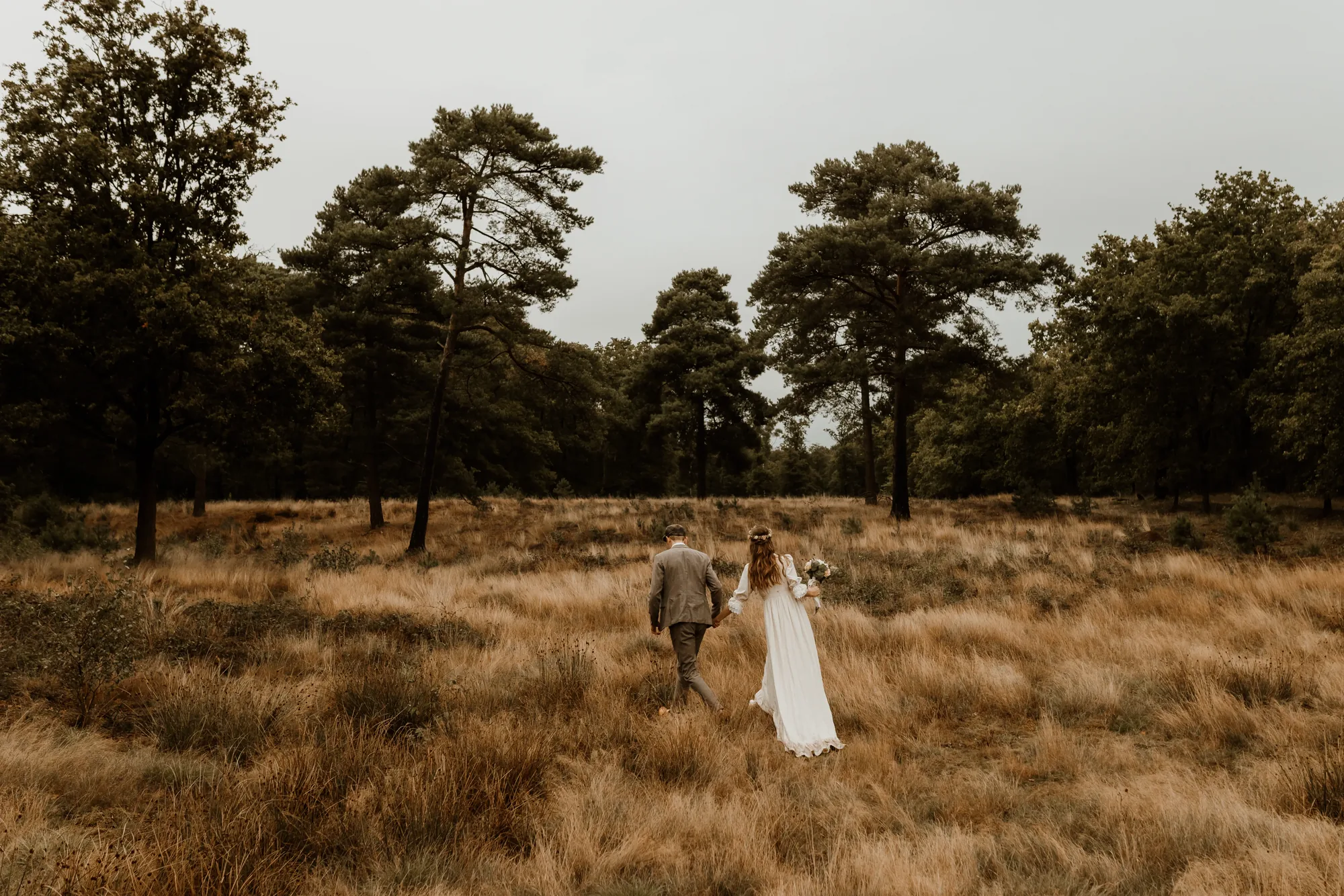 Bruiloft van Ivo en Heidi midden in het bos. — trouwfoto 68