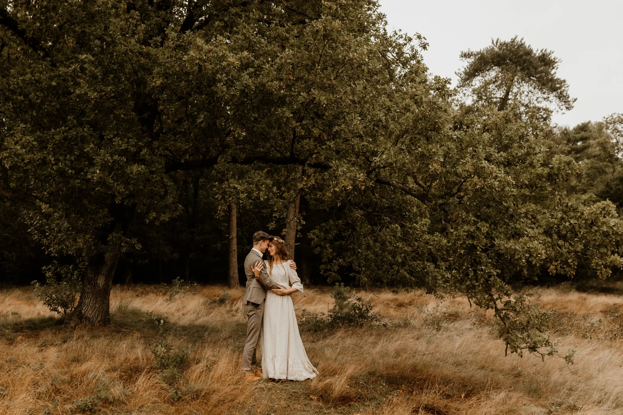 Bruiloft van Ivo en Heidi midden in het bos. — trouwfoto 70