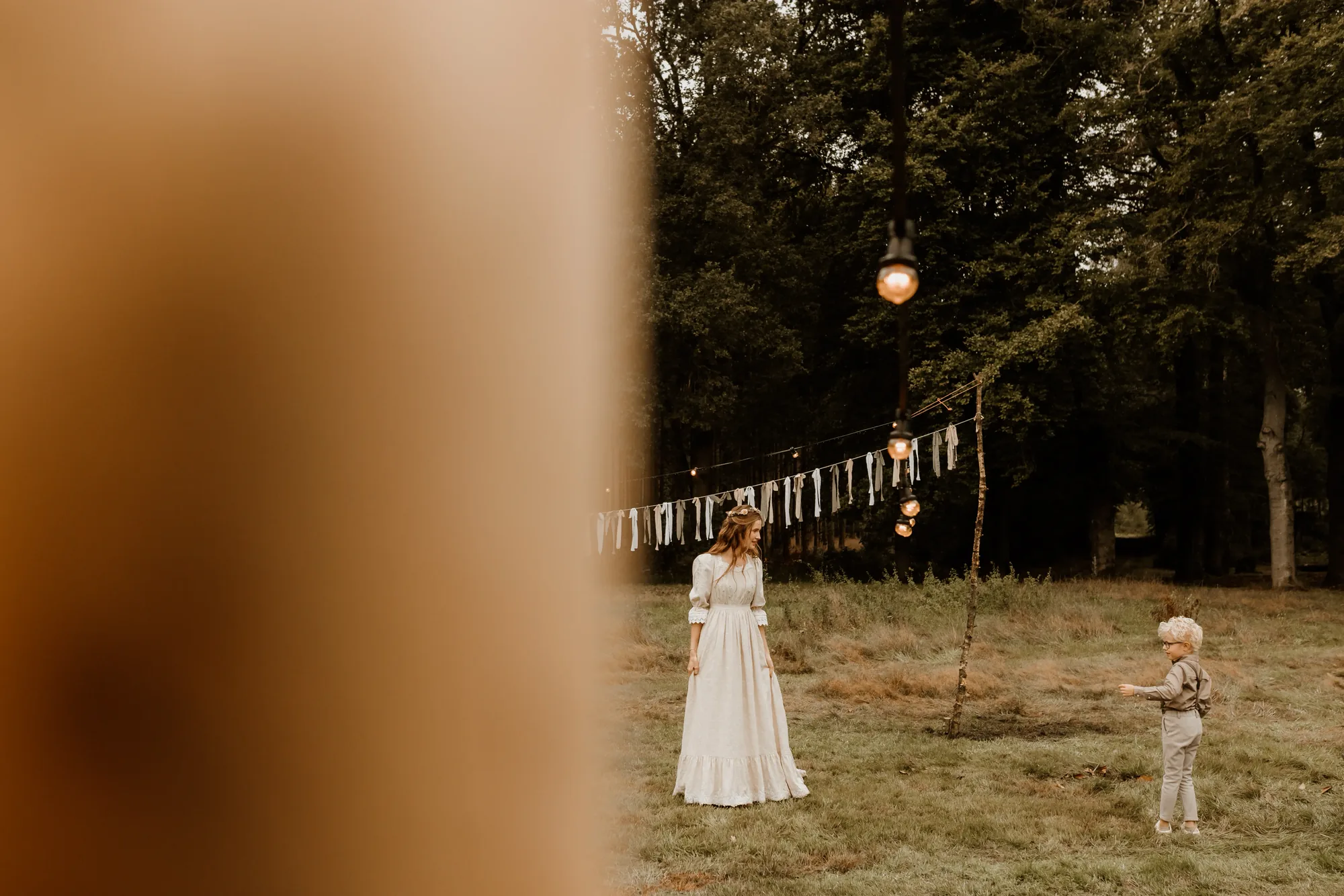 Bruiloft van Ivo en Heidi midden in het bos. — trouwfoto 81