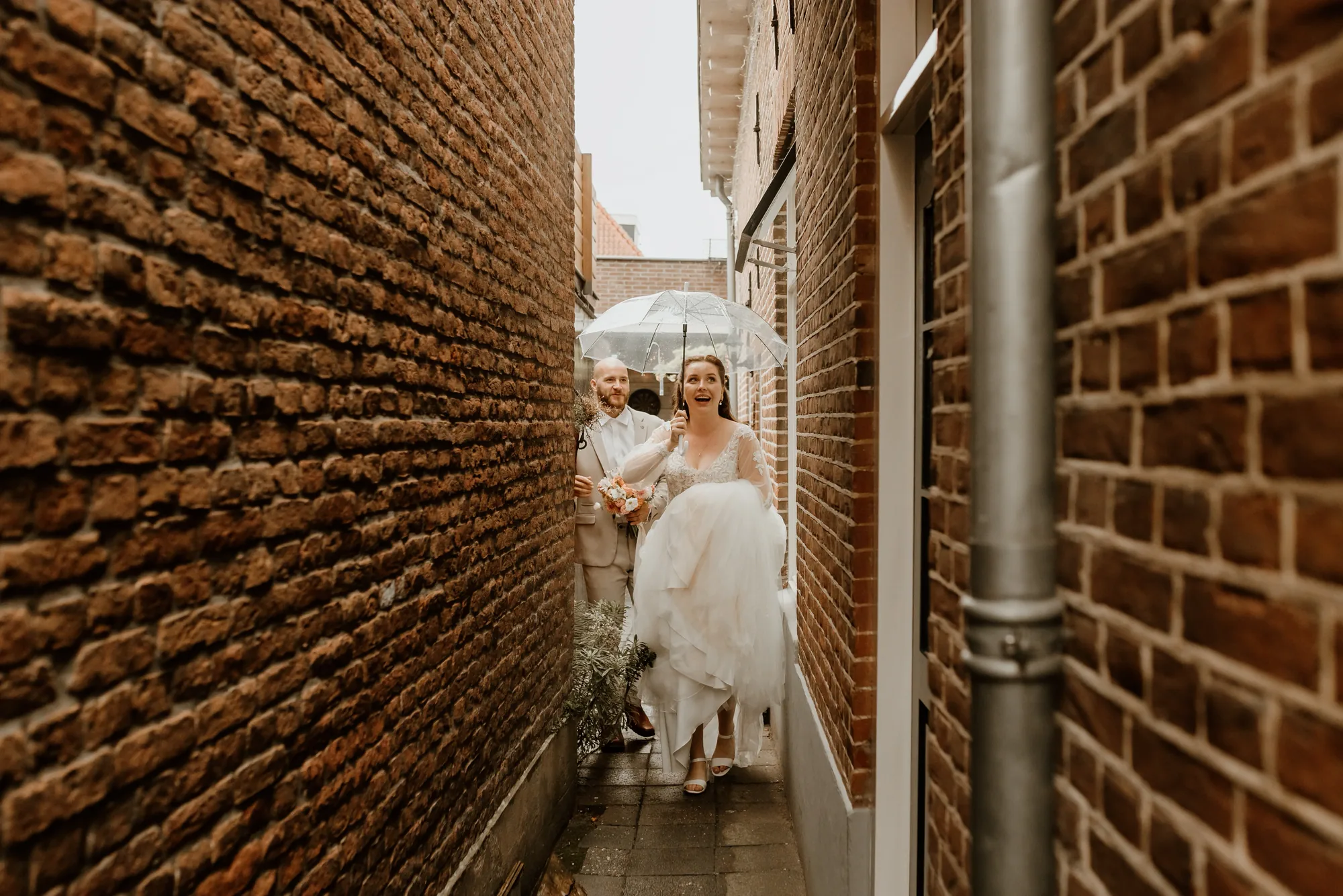 Bruiloft van Jesse en Janneke in Kampen — trouwfoto 30