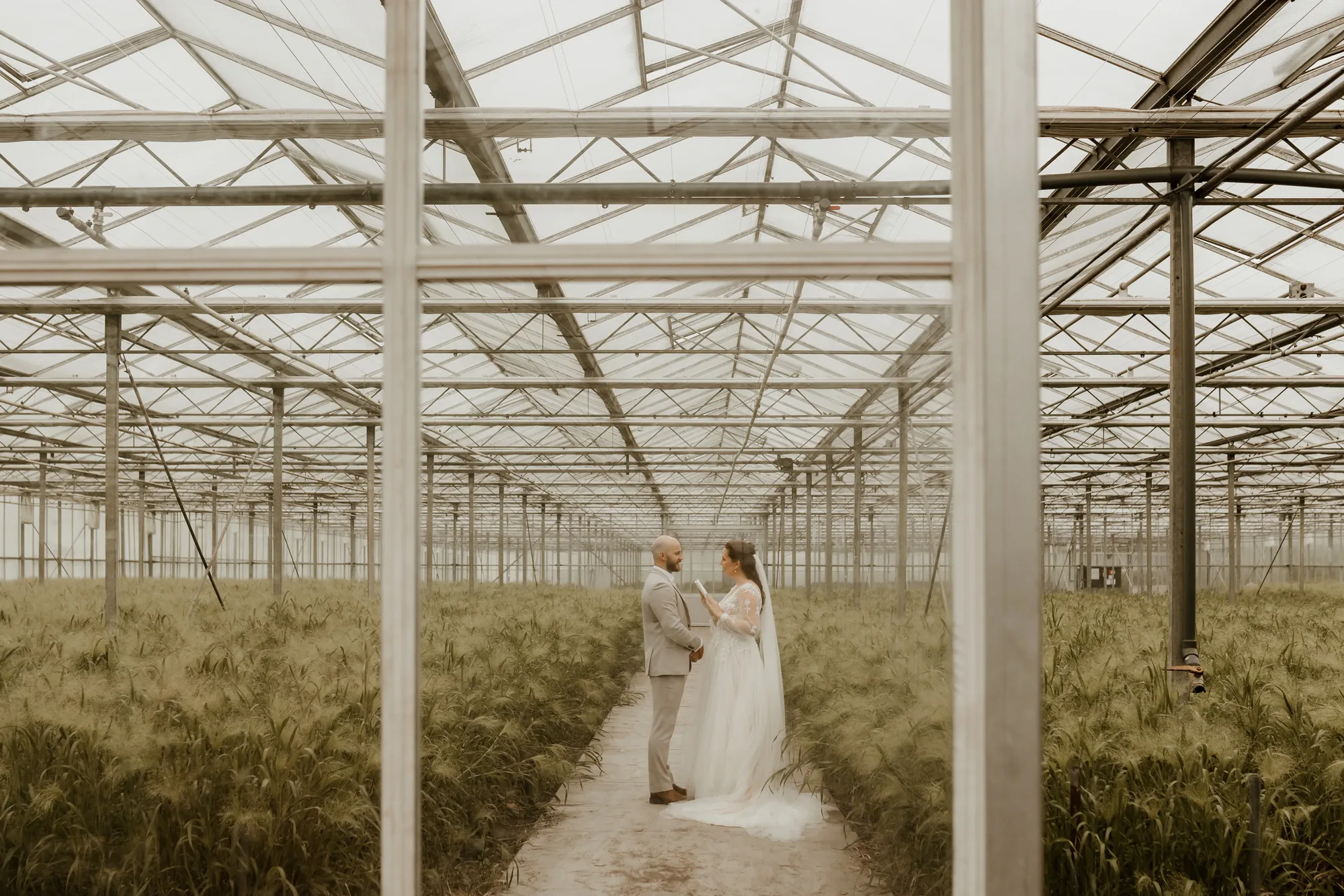 Bruiloft van Jesse en Janneke in Kampen — trouwfoto 34