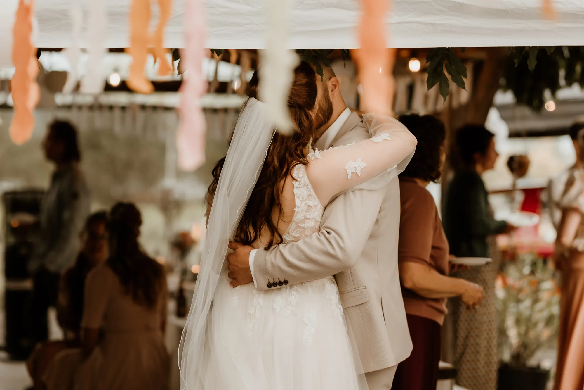 Bruiloft van Jesse en Janneke in Kampen — trouwfoto 74