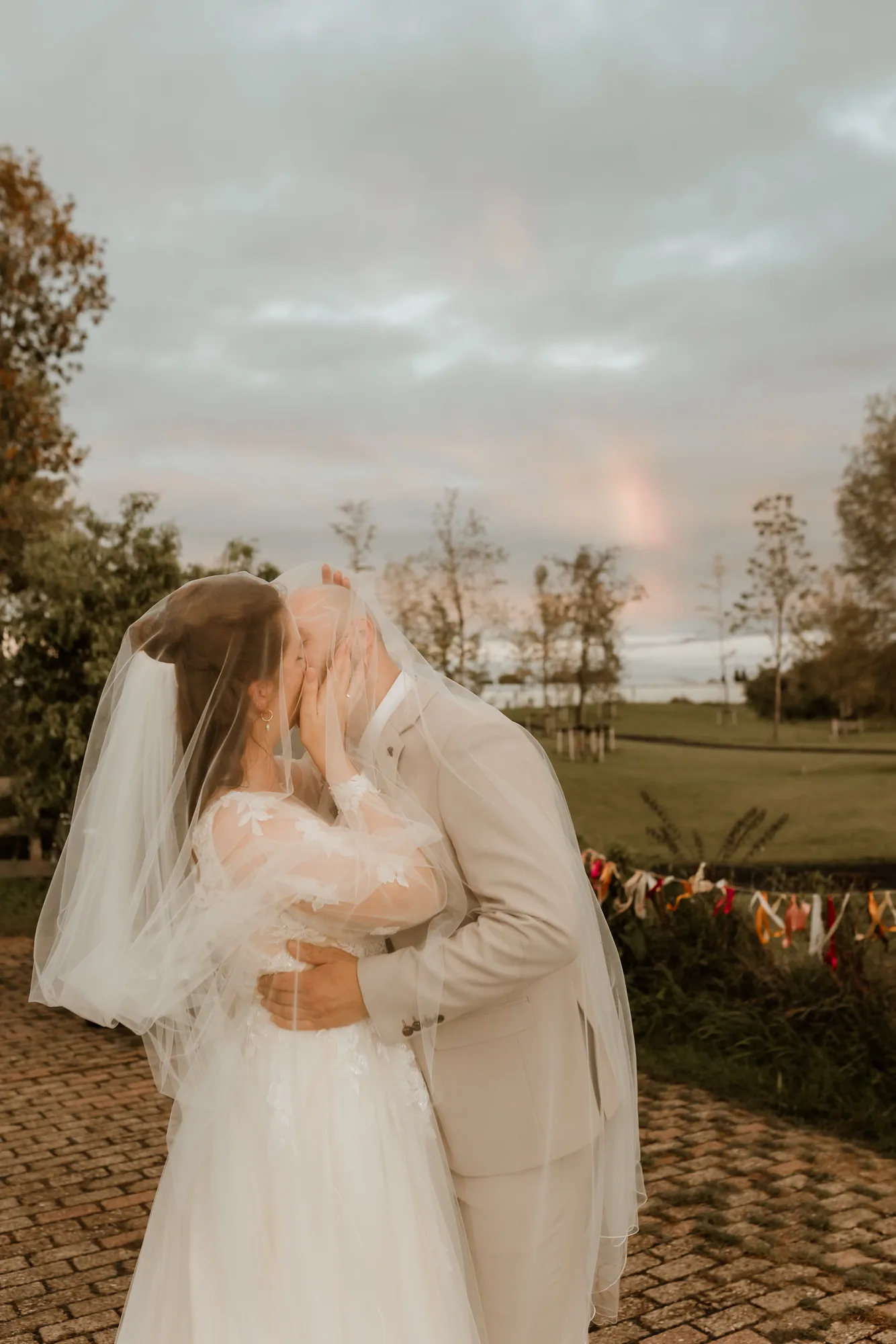 Bruiloft van Jesse en Janneke in Kampen — trouwfoto 81