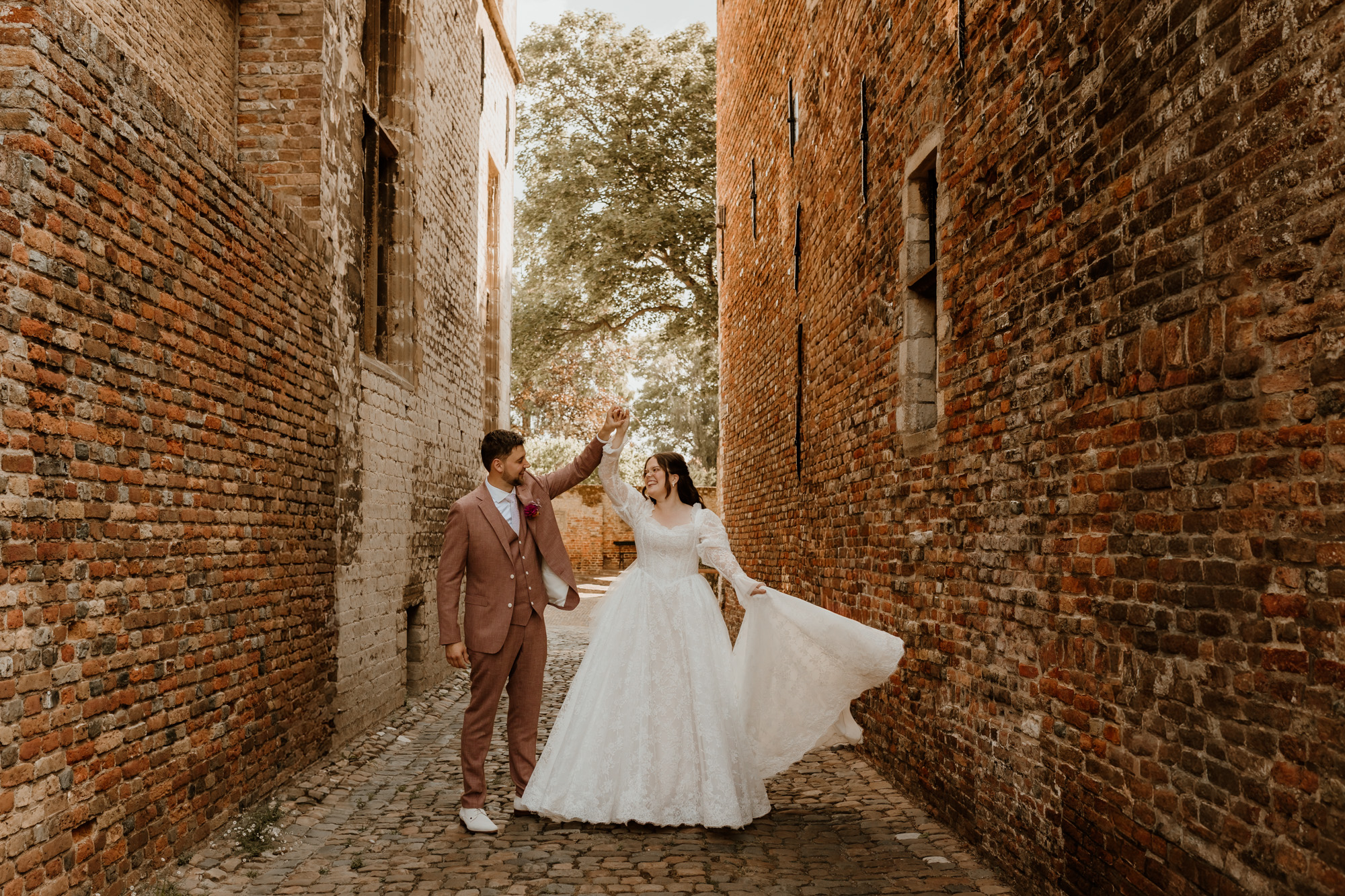 Ruben en Lindy vieren de liefde — trouwfoto 32