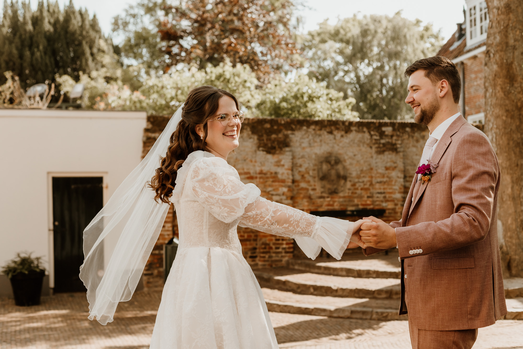 Ruben en Lindy vieren de liefde — trouwfoto 38