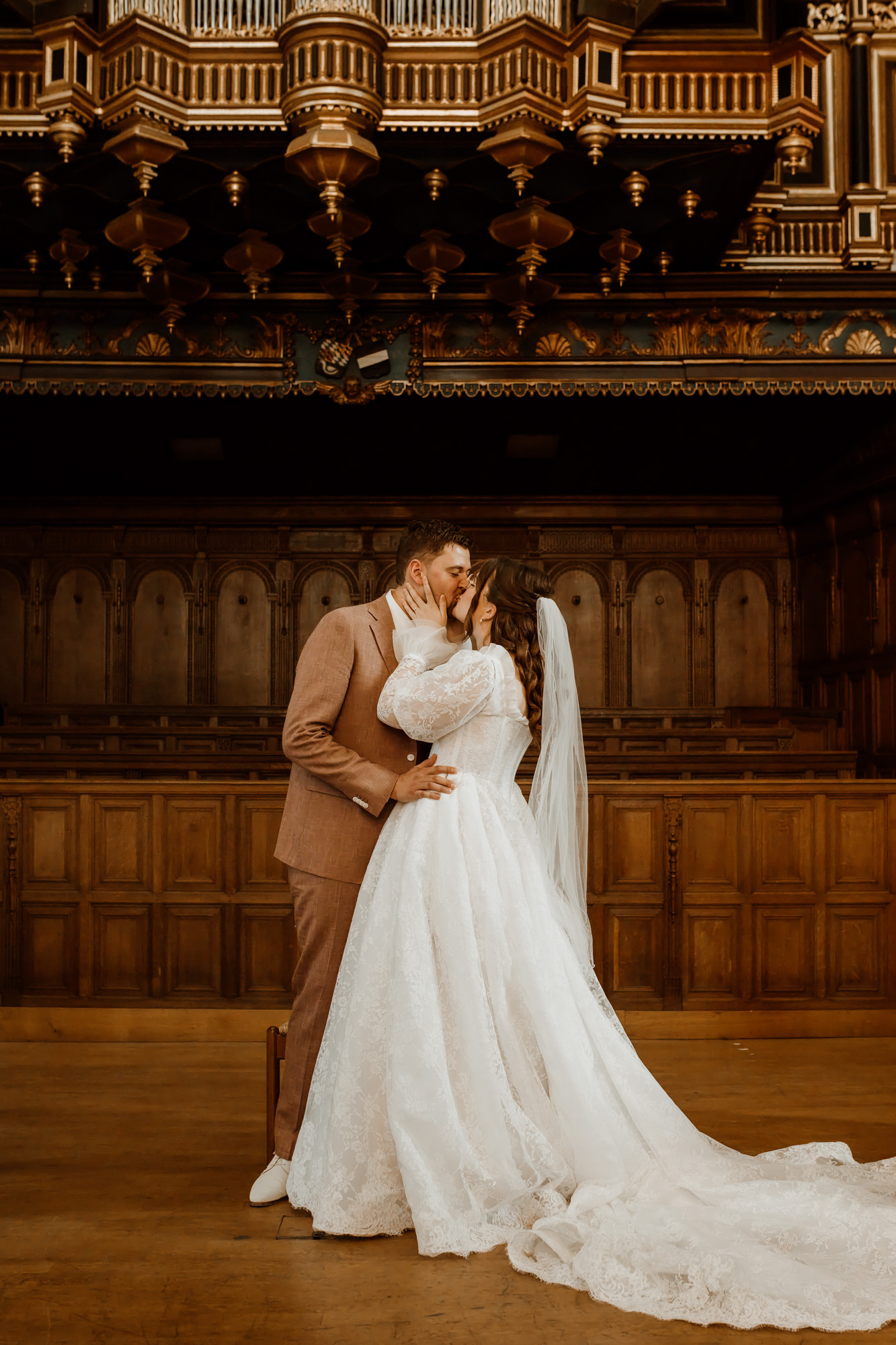 Ruben en Lindy vieren de liefde — trouwfoto 56