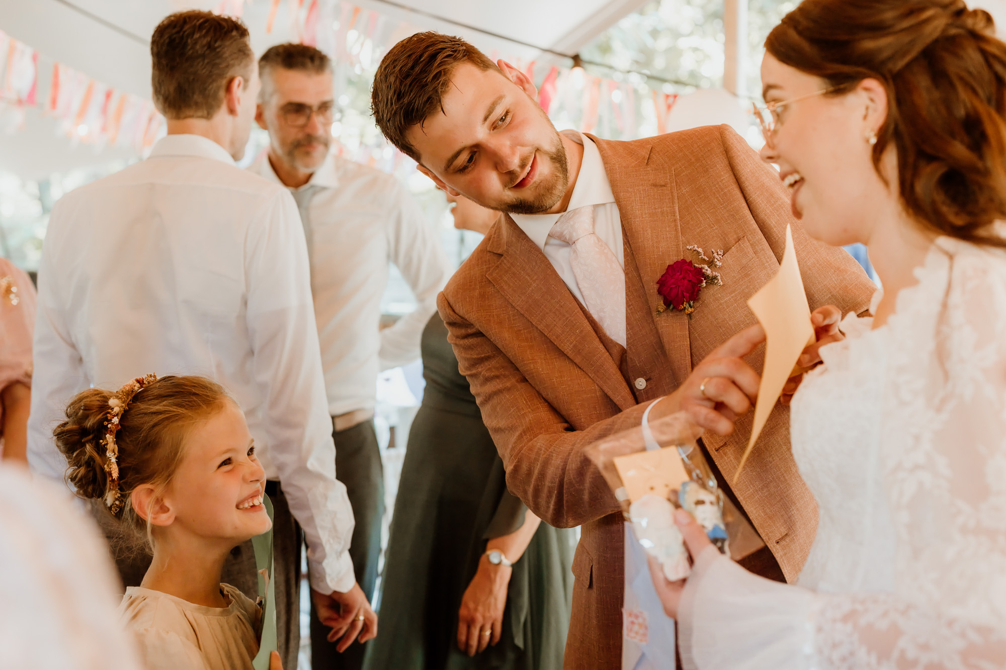 Ruben en Lindy vieren de liefde — trouwfoto 82
