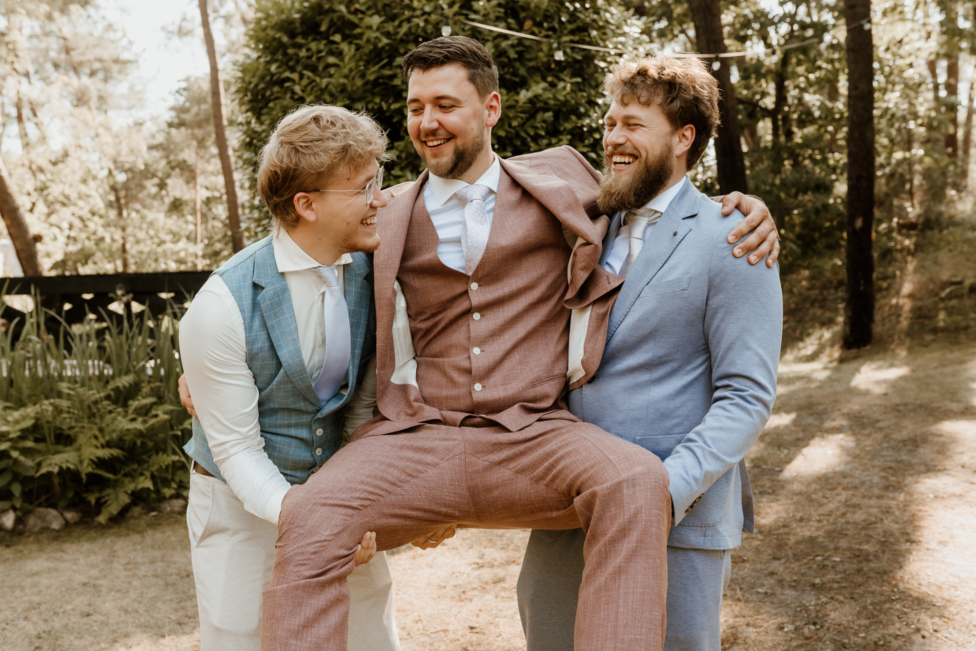 Ruben en Lindy vieren de liefde — trouwfoto 88