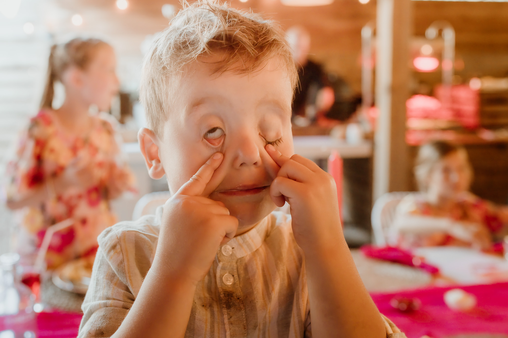 Ruben en Lindy vieren de liefde — trouwfoto 98