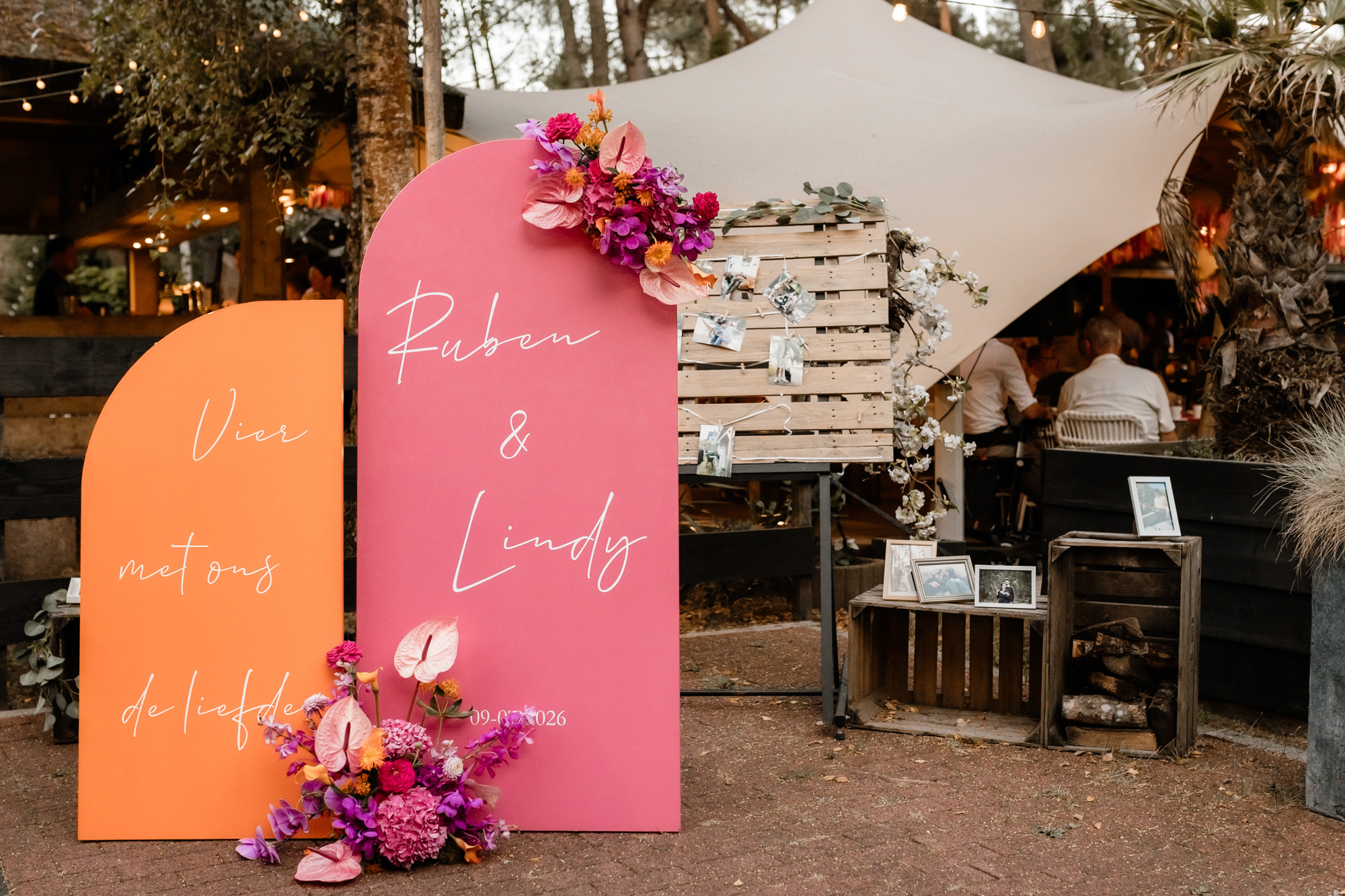Ruben en Lindy vieren de liefde — trouwfoto 107