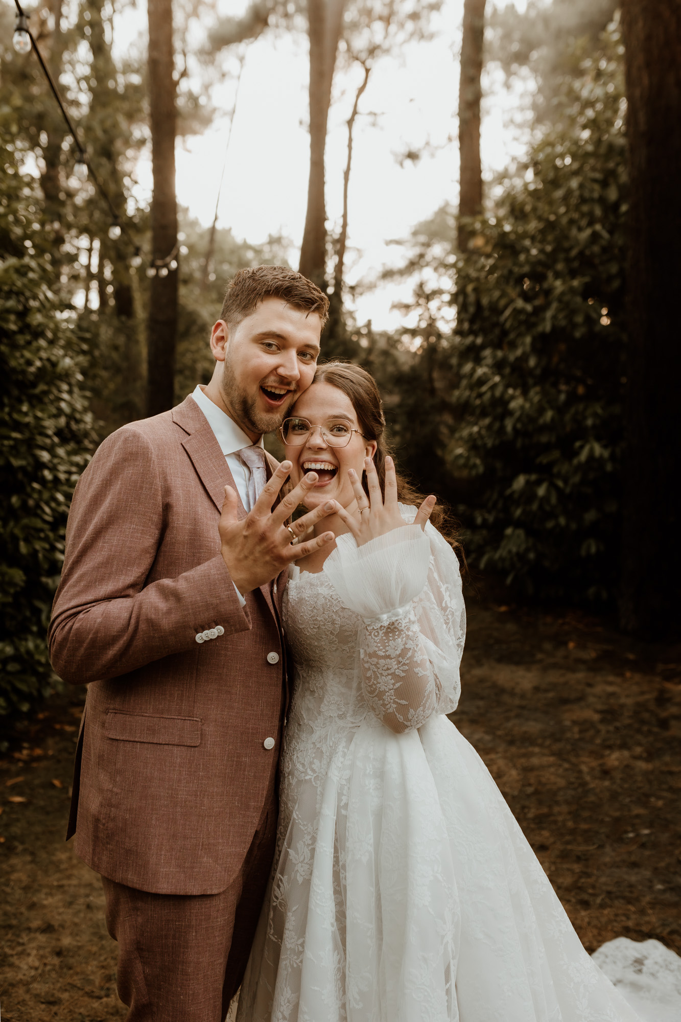 Ruben en Lindy vieren de liefde — trouwfoto 110