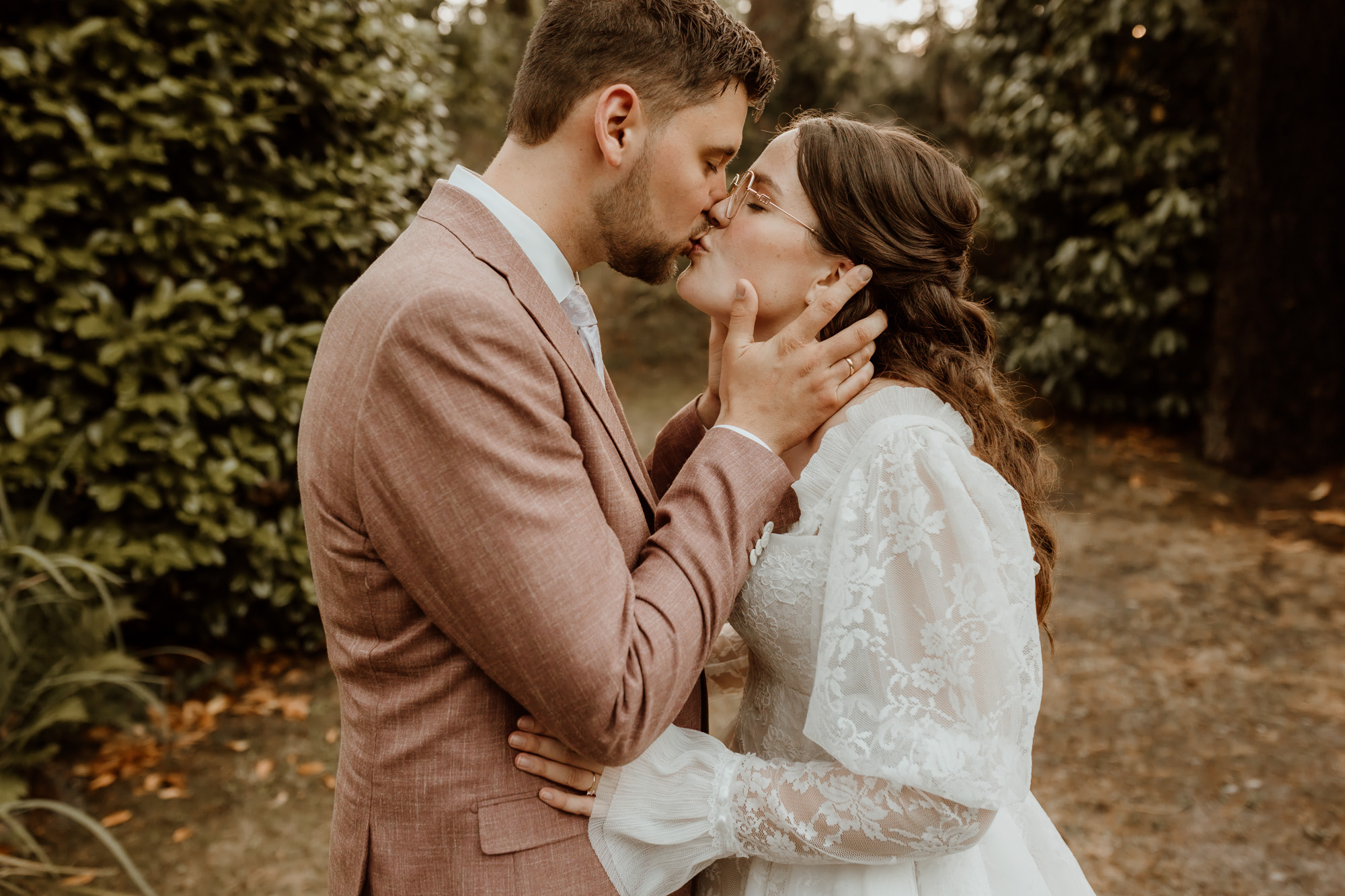 Ruben en Lindy vieren de liefde — trouwfoto 111