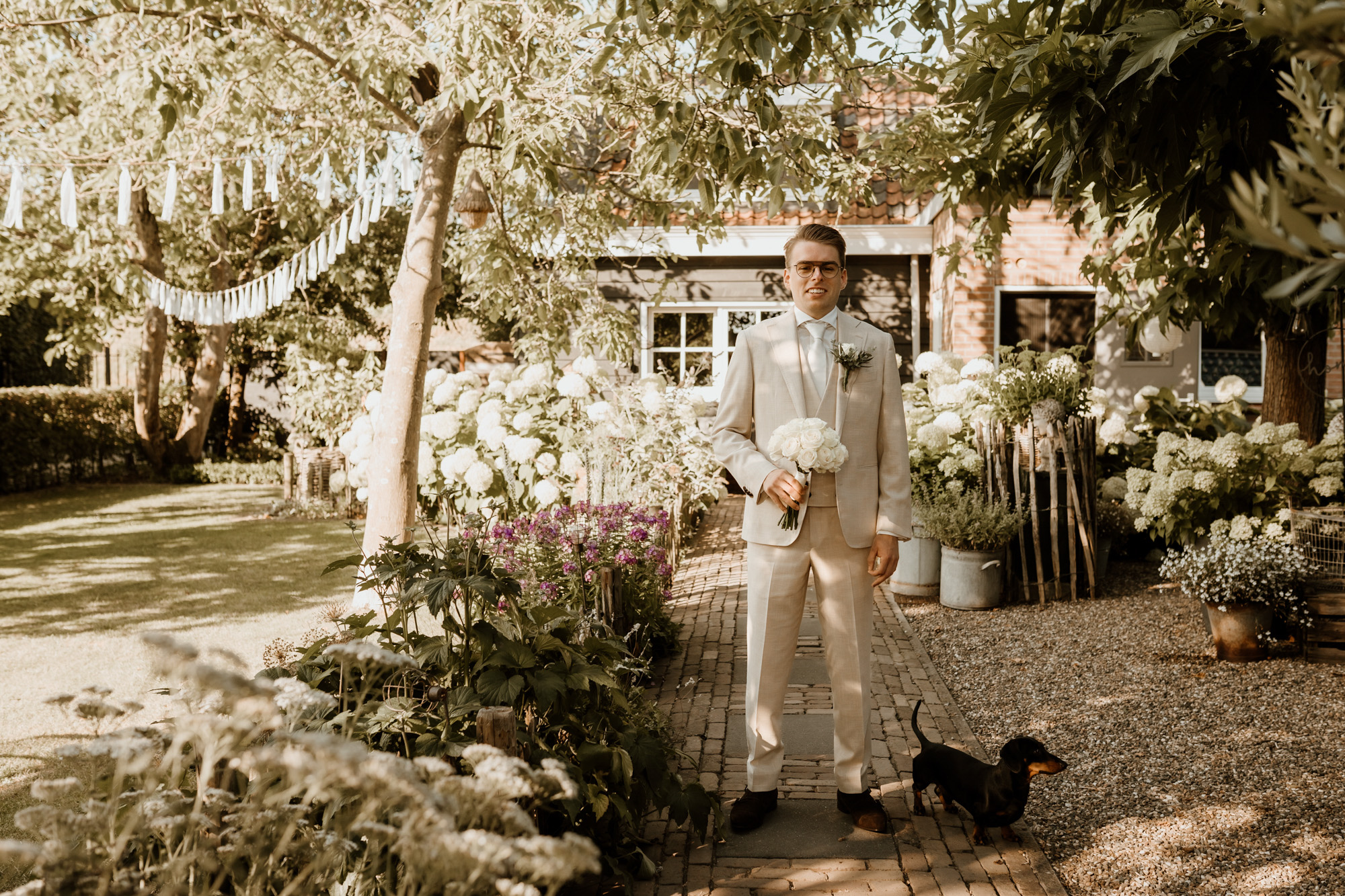 Tjeerd en Lisa trouwen bij Landhuis Wolfslaar in Breda — trouwfoto 13