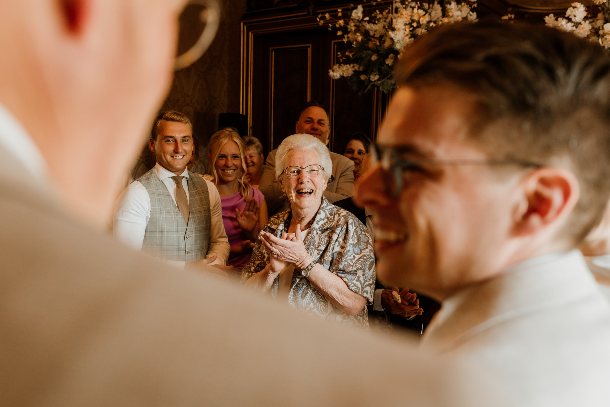 Tjeerd en Lisa trouwen bij Landhuis Wolfslaar in Breda — trouwfoto 55
