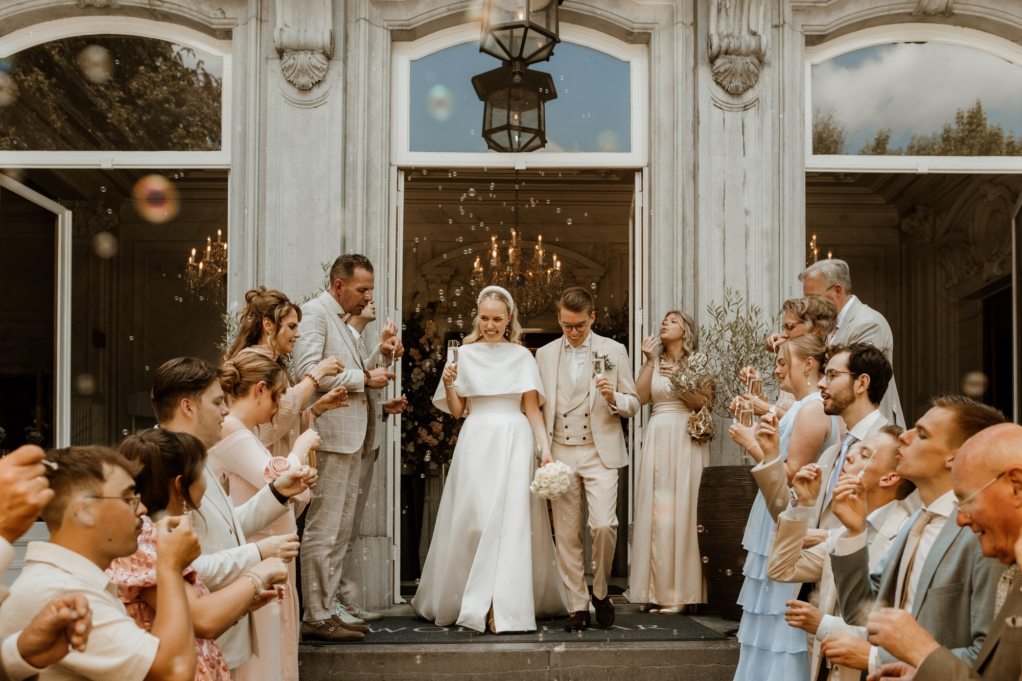 Tjeerd en Lisa trouwen bij Landhuis Wolfslaar in Breda, gefotografeerd door Marilyn Fotografie