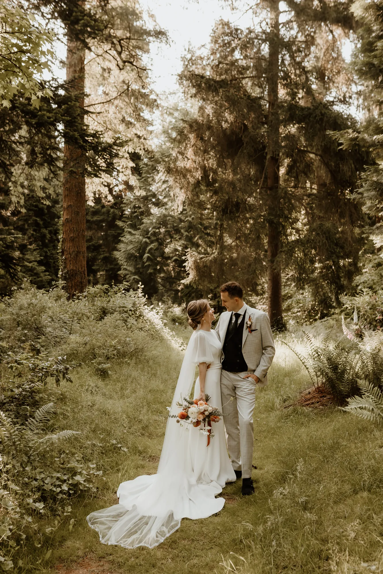 Bruiloft van Willem en Thirza op de Veluwe — trouwfoto 26