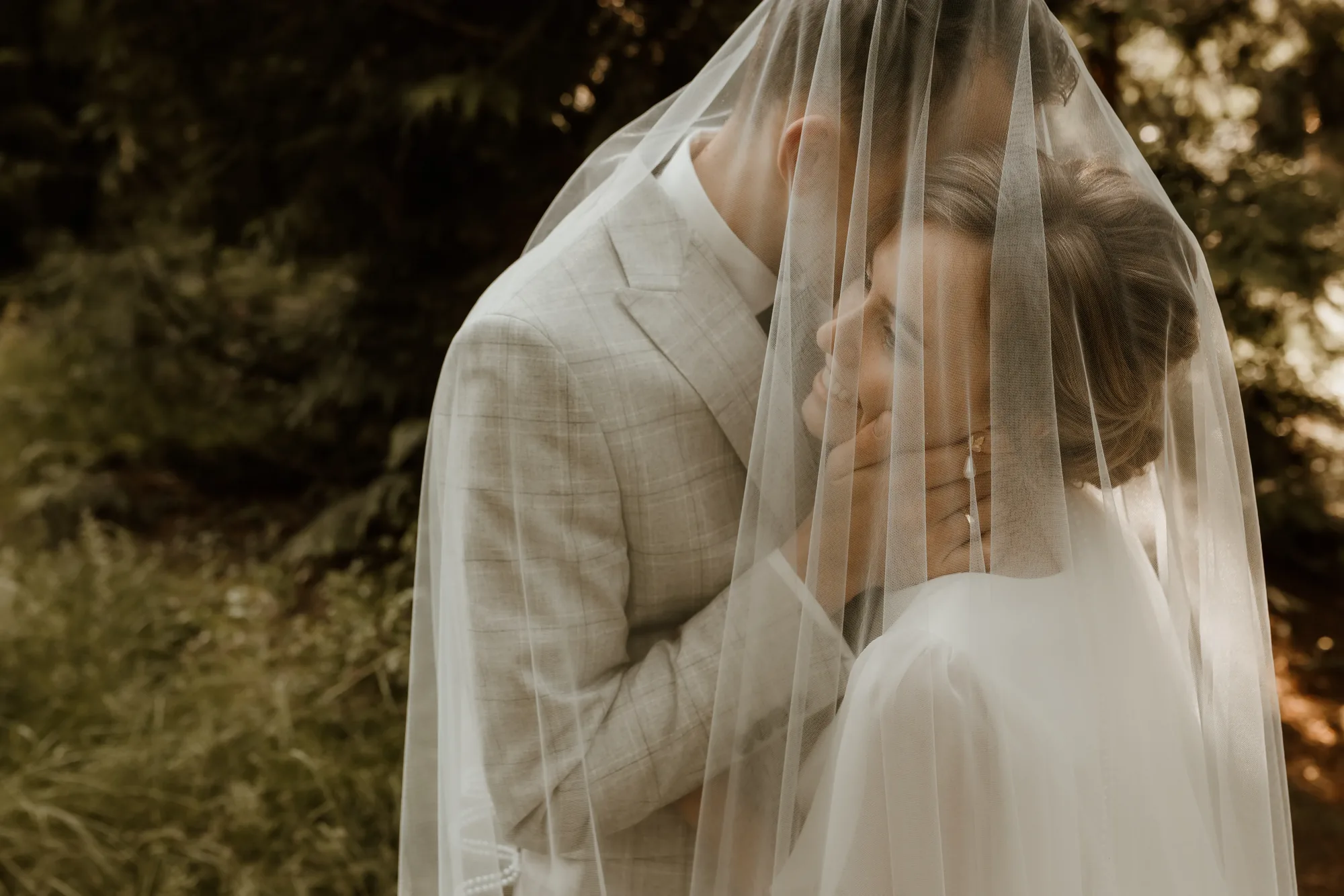 Bruiloft van Willem en Thirza op de Veluwe — trouwfoto 31