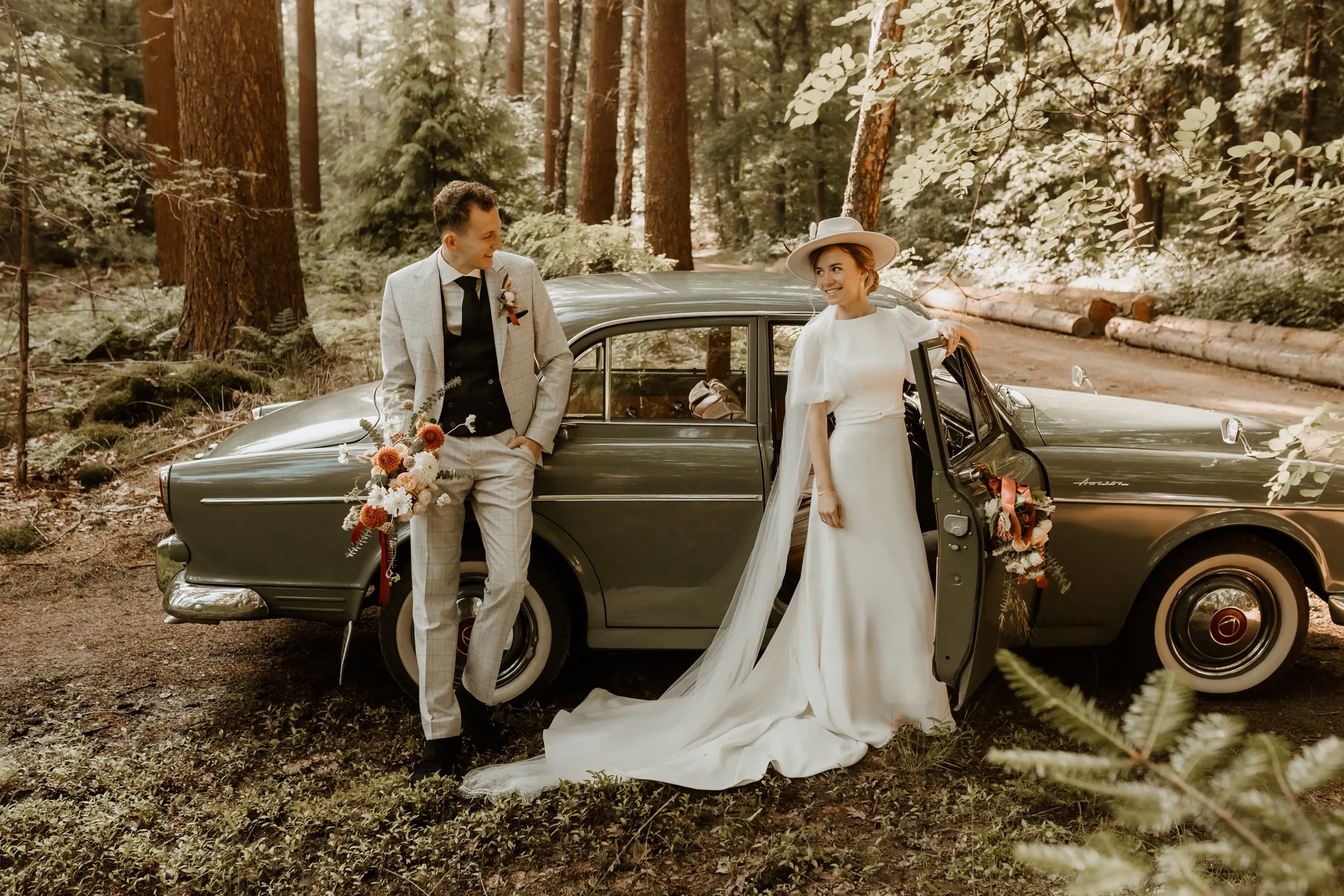 Bruiloft van Willem en Thirza op de Veluwe — trouwfoto 32