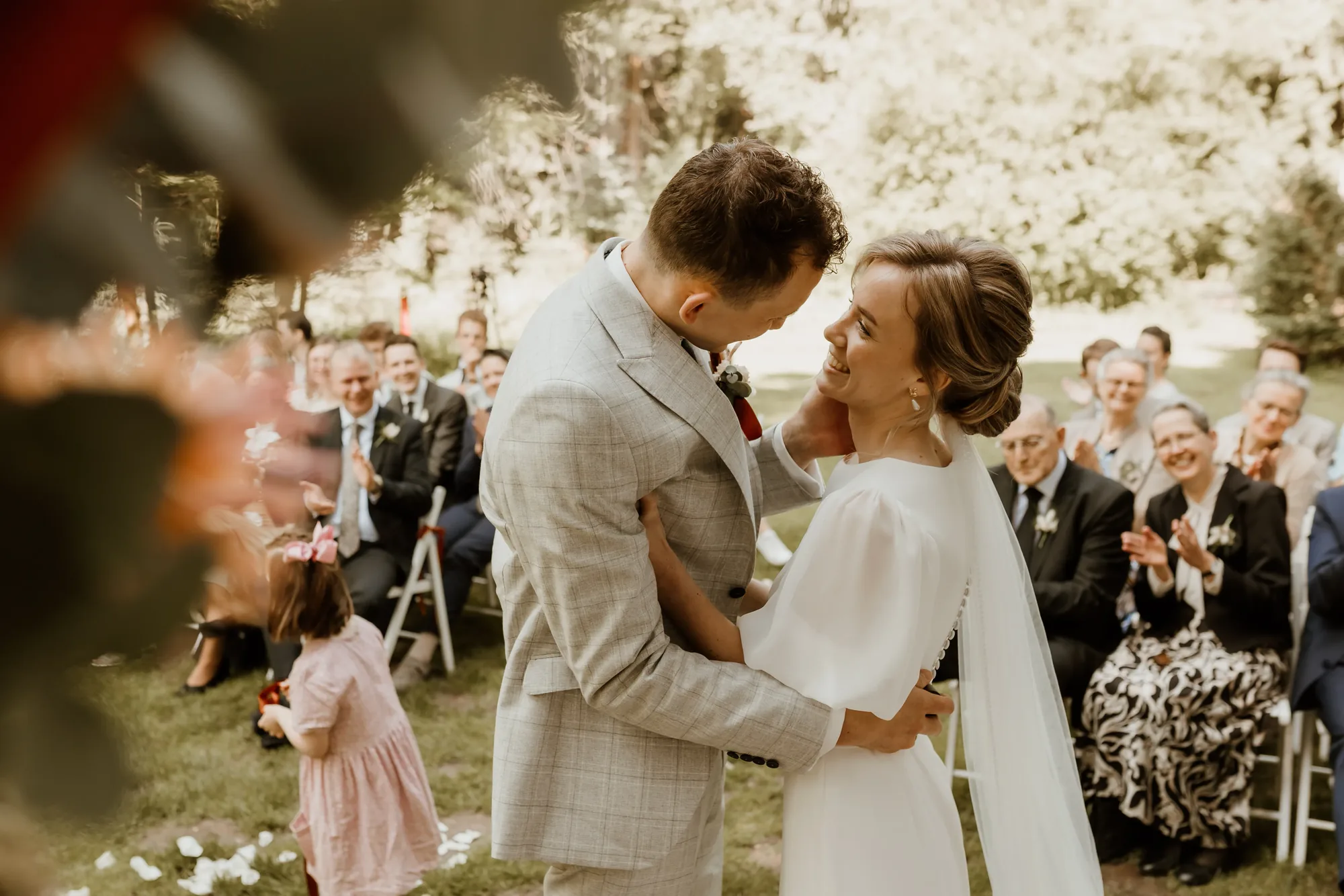 Bruiloft van Willem en Thirza op de Veluwe — trouwfoto 51