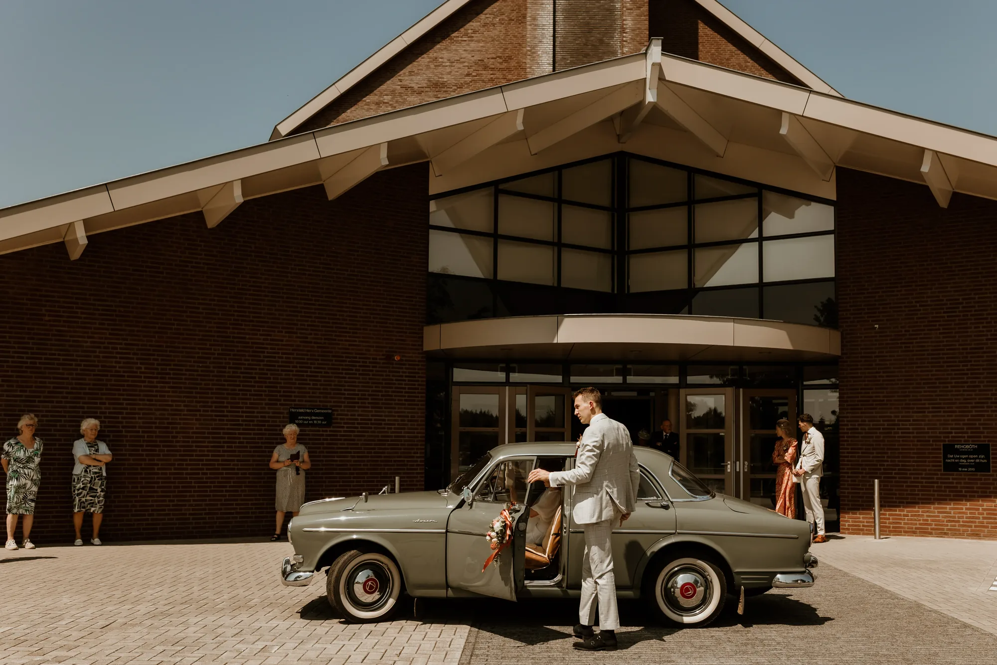 Bruiloft van Willem en Thirza op de Veluwe — trouwfoto 61