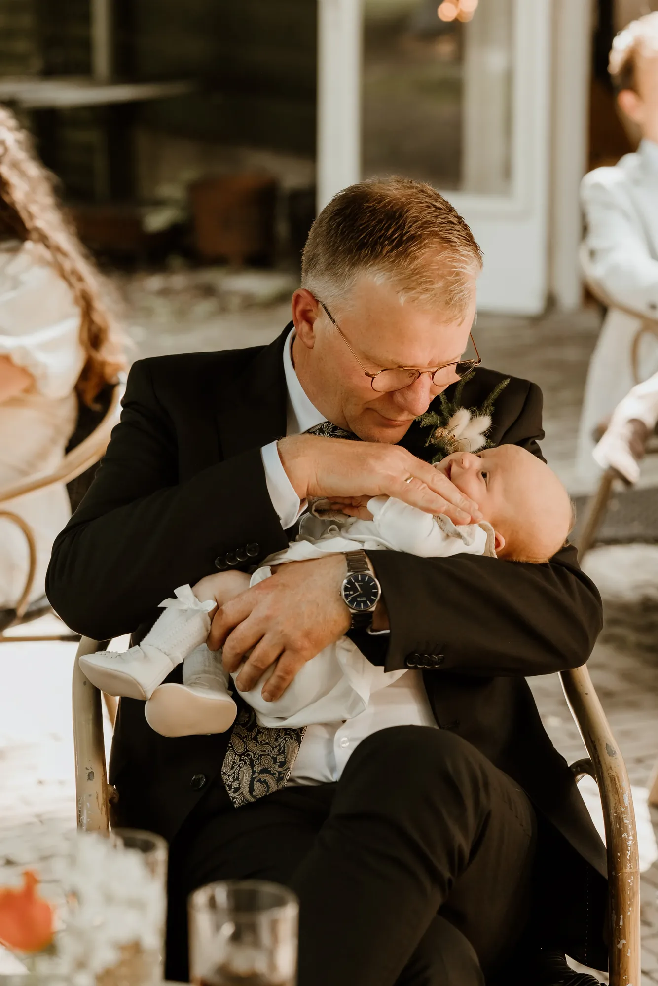 Bruiloft van Willem en Thirza op de Veluwe — trouwfoto 73