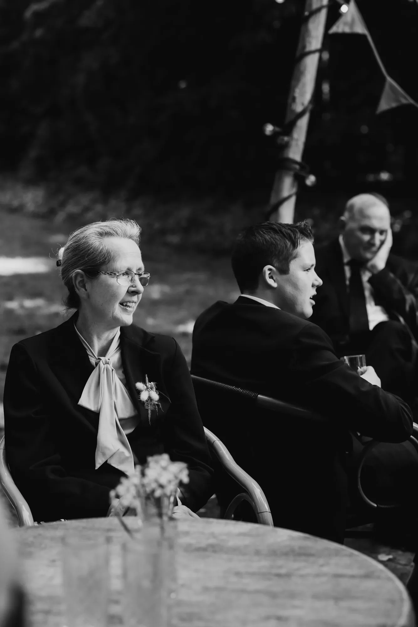 Bruiloft van Willem en Thirza op de Veluwe — trouwfoto 74
