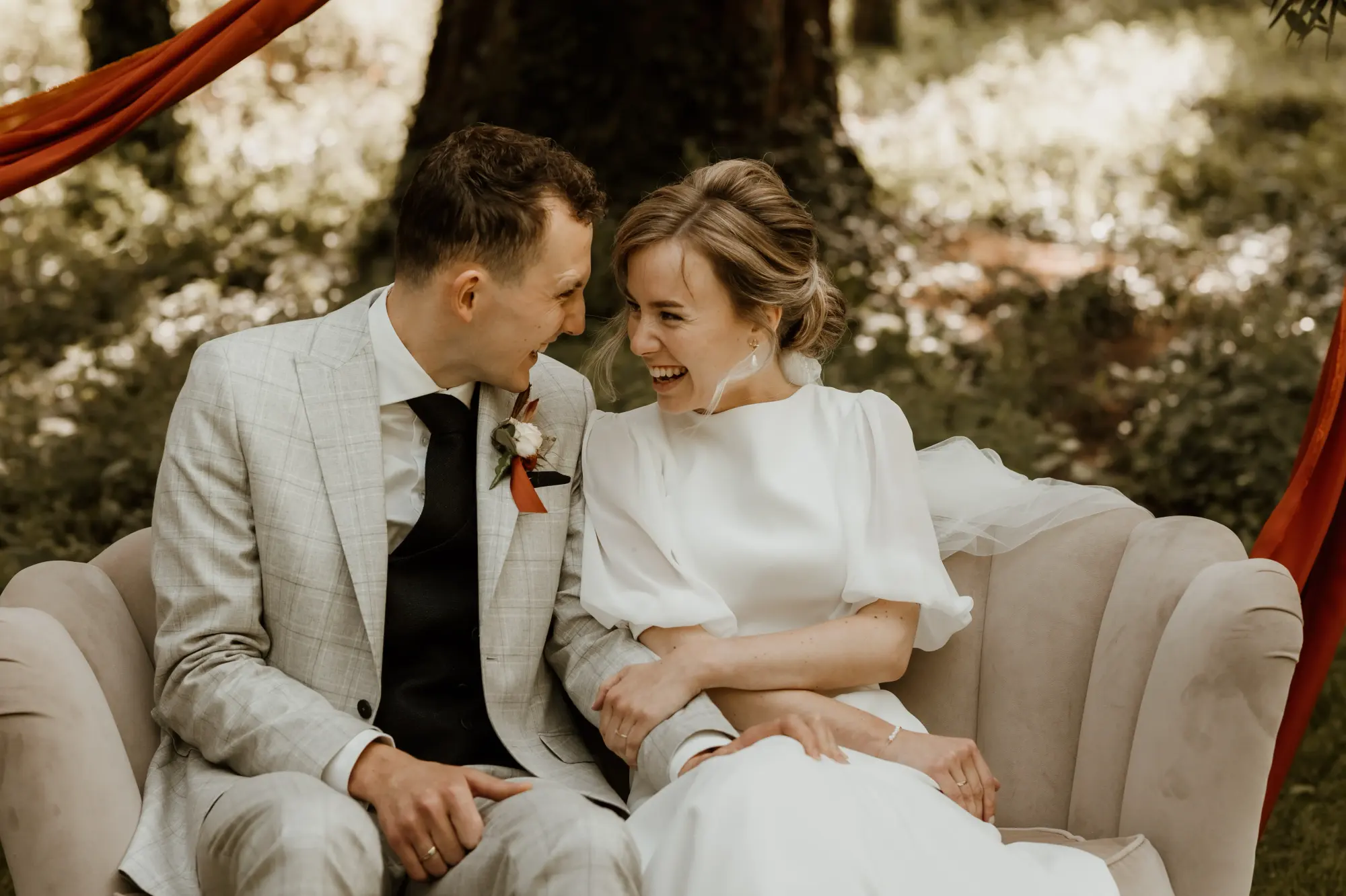 Bruiloft van Willem en Thirza op de Veluwe, gefotografeerd door Marilyn Fotografie